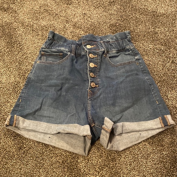 Express shorts - Picture 1 of 2